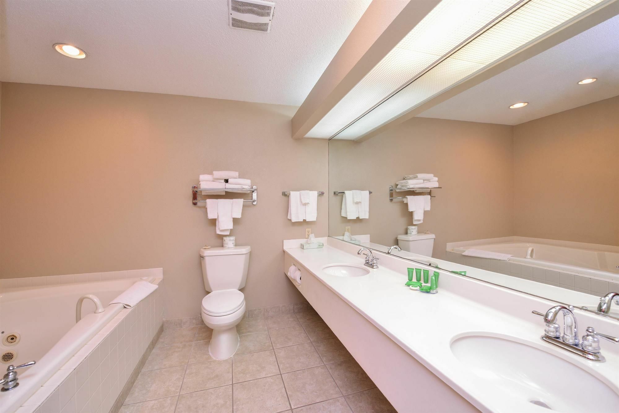 Baymont By Wyndham Sioux Falls North,I-29,Russell St, Airport Zewnętrze zdjęcie